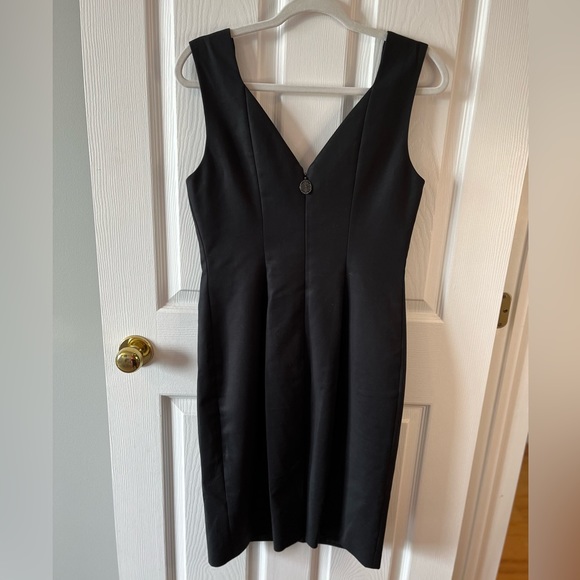 Elie Tahari Black Stretch Cotton Sleeveless Bodycon Sheath Dress sz 8 - Picture 3 of 10